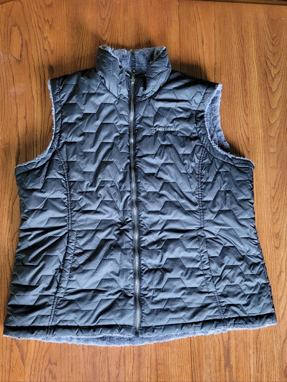 Free Country Quilted Fleece-Lined Vest - True Black